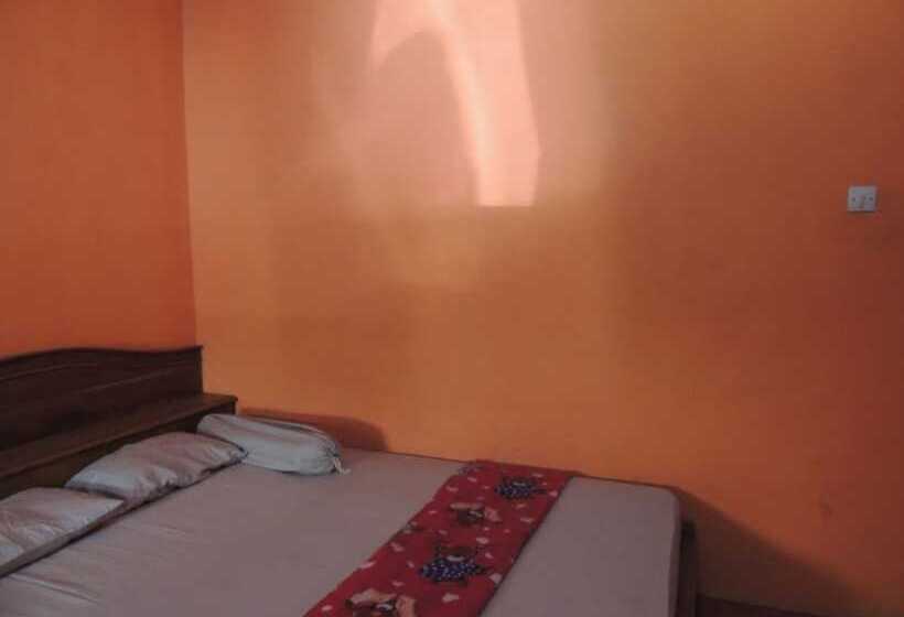 호텔 Penginapan Pratama