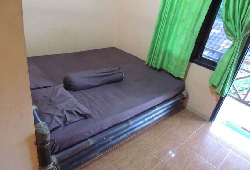 호텔 Penginapan Pratama