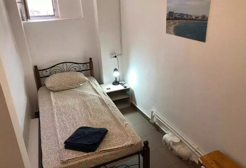 هتل Piata Uniri Cozy Inn