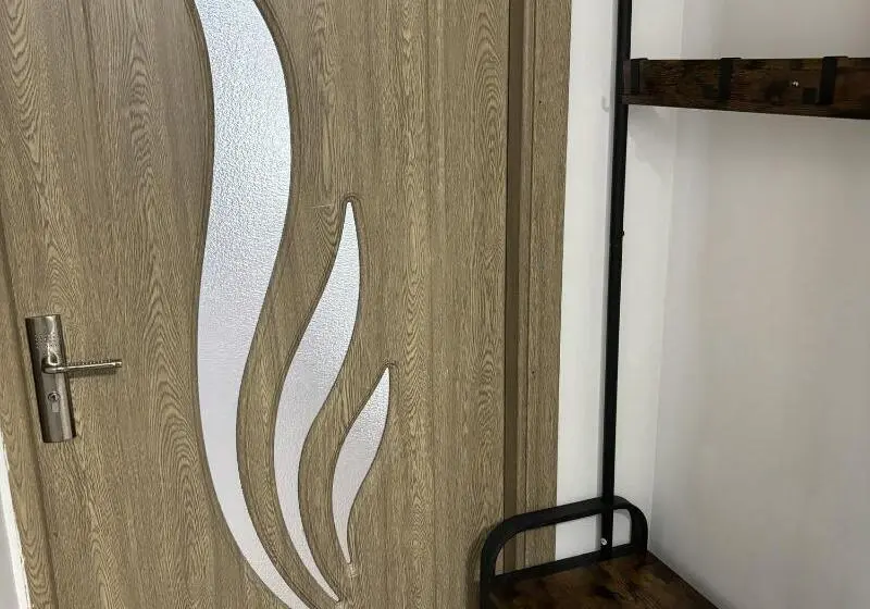 هتل Piata Uniri Cozy Inn