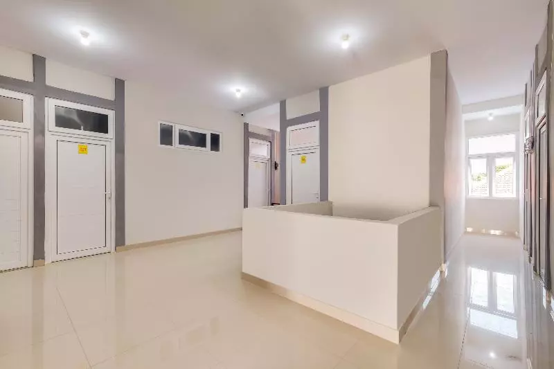 هتل Simega Residence By Oyo Rooms