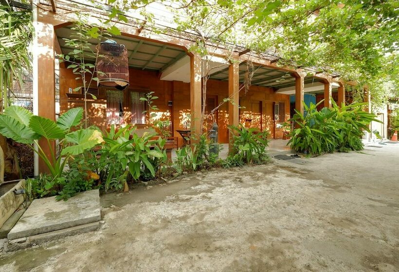 Отель Tan Jokteng Guest House Oyo Rooms