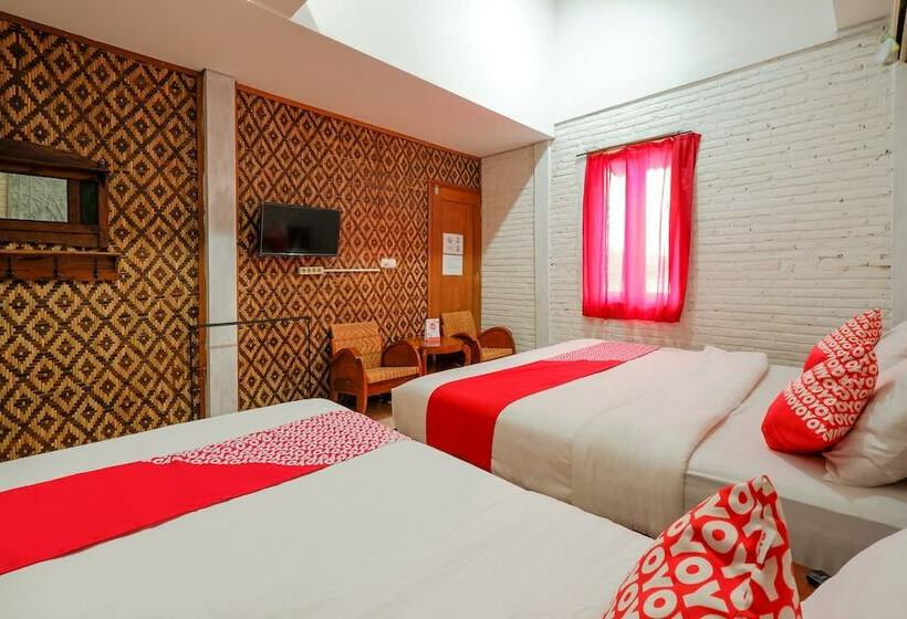 Отель Tan Jokteng Guest House Oyo Rooms