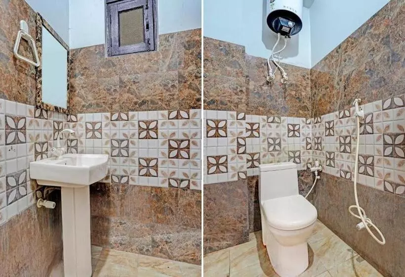 هتل Collection O Noida Saffron
