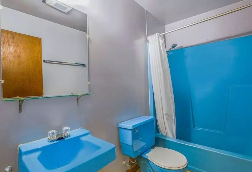 Love Hotels Tomahawk At Lake Mohawksin