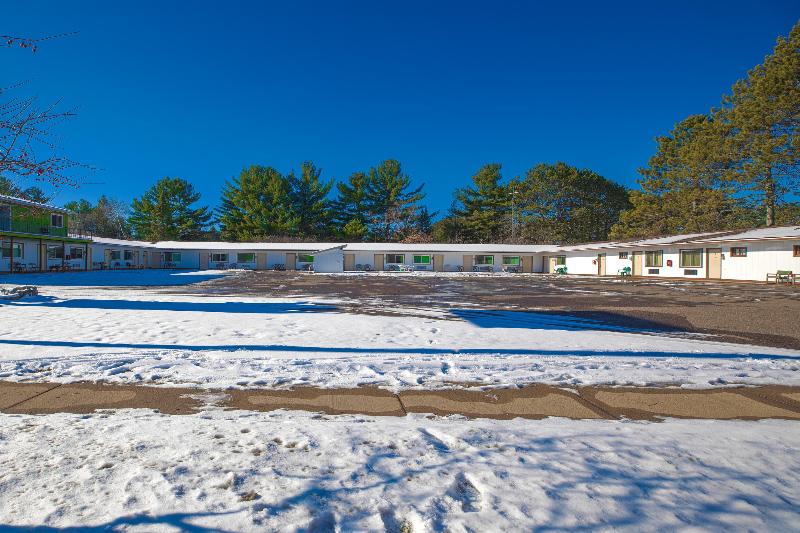 Love Hotels Tomahawk At Lake Mohawksin