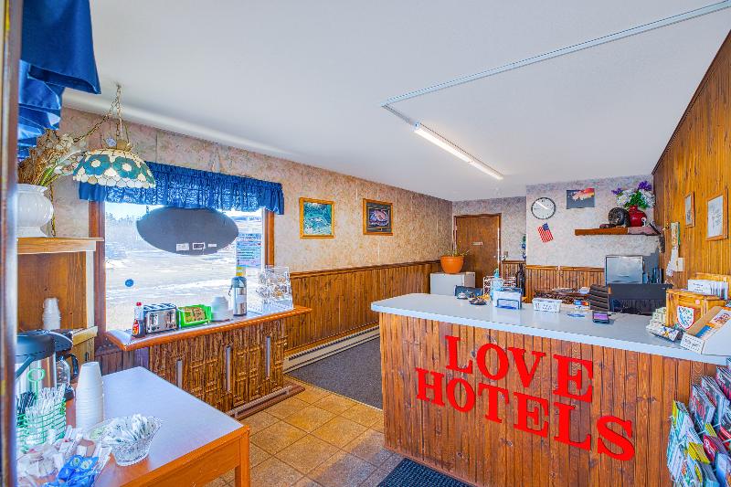 Love Hotels Tomahawk At Lake Mohawksin