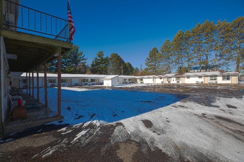 Love Hotels Tomahawk At Lake Mohawksin