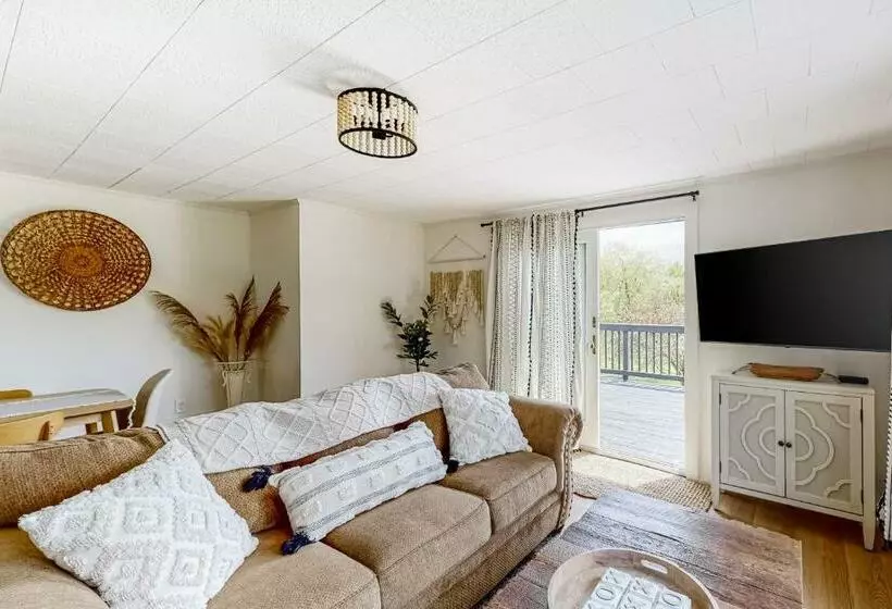 Pleasant Pond Unit B