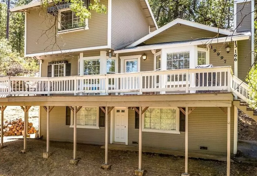 Ridgecrest Rendezvous Home With Deck