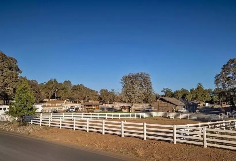 Ridgecrest Rendezvous Home With Deck