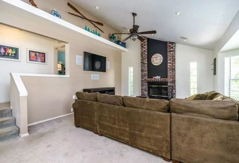 Ridgecrest Rendezvous Home With Deck