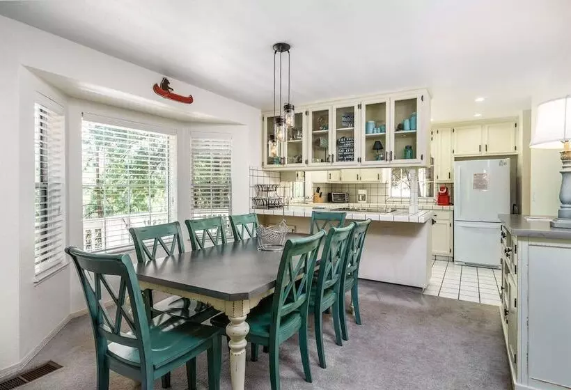 Ridgecrest Rendezvous Home With Deck