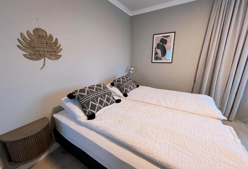 هتل Garður Apartments