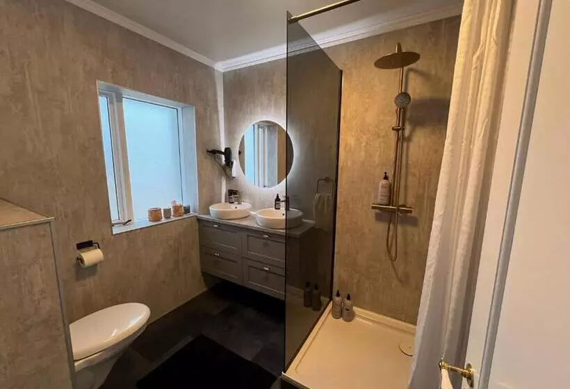 هتل Garður Apartments