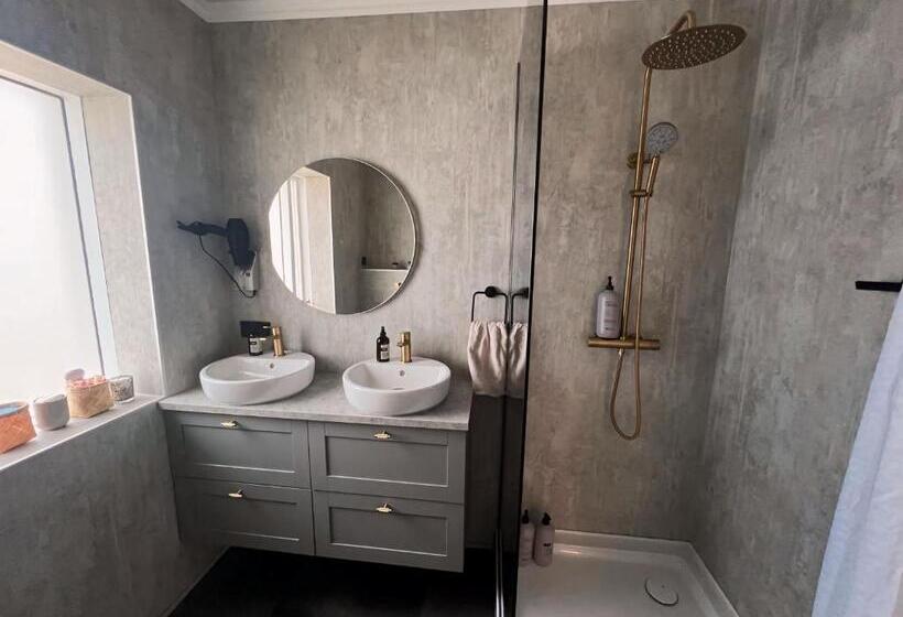 هتل Garður Apartments