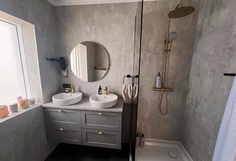 هتل Garður Apartments