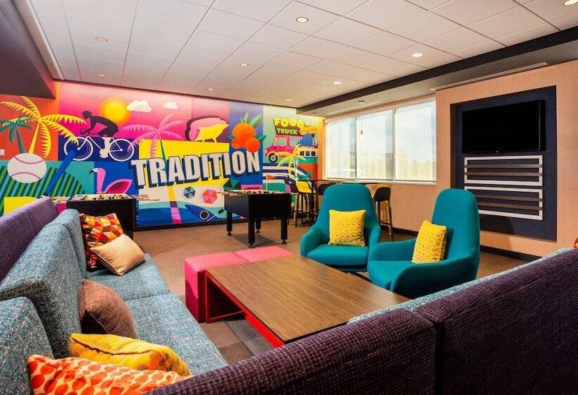 Отель Tru By Hilton Port St. Lucie Tradition