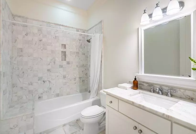 Parker By Avantstay Radiant Home W Stunning Design Close To Beach