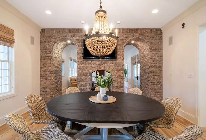 Parker By Avantstay Radiant Home W Stunning Design Close To Beach