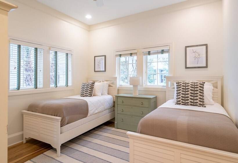 Parker By Avantstay Radiant Home W Stunning Design Close To Beach