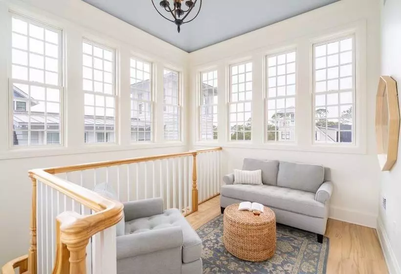 Parker By Avantstay Radiant Home W Stunning Design Close To Beach