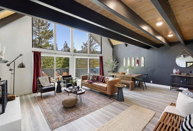 The Matterhorn Manor By Avantstay Harry Potter Inspired A Frame Home W Hot Tub Views