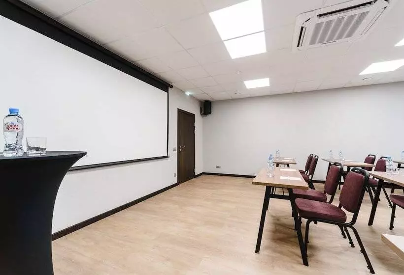 Welton Club Hotel & Apartments