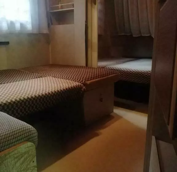 ユースホステル Roulotte Di Proprietà Privata Presso Camping
