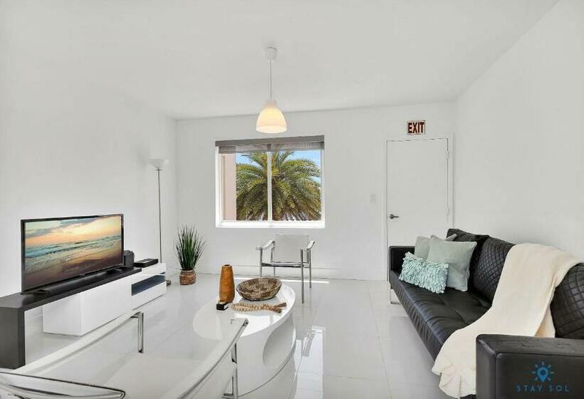 Free Parking, Bay View, Pool, Step To Beach