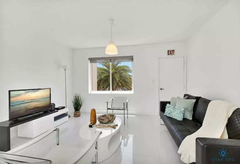 Free Parking, Bay View, Pool, Step To Beach