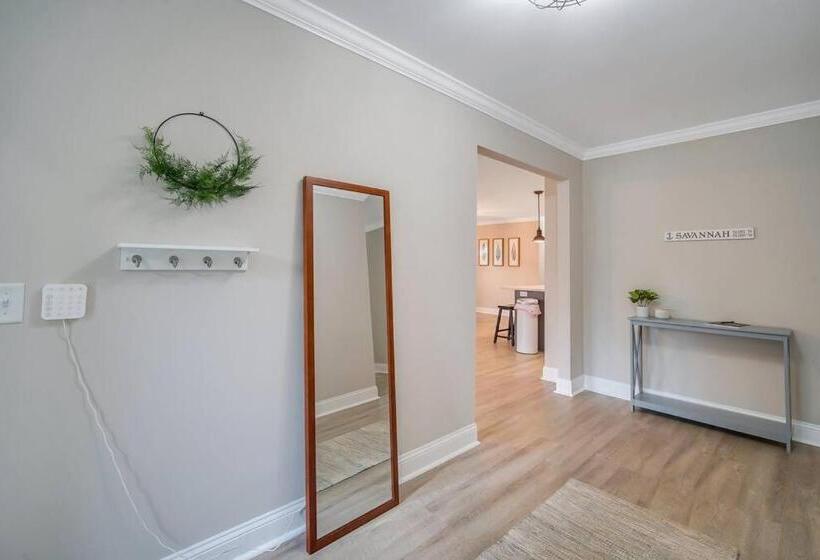 Beautiful New Construction Only 4 Min To Downtown!