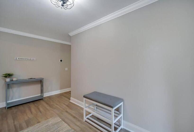 Beautiful New Construction Only 4 Min To Downtown!