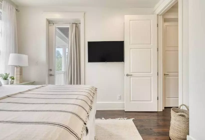 Hiker House By Avantstay Beachy 4br W Communal Pool Porch