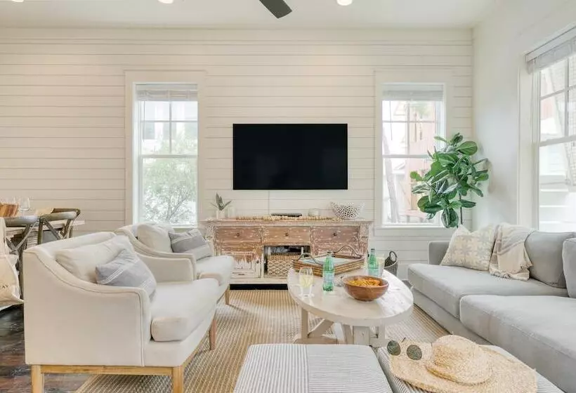 Hiker House By Avantstay Beachy 4br W Communal Pool Porch
