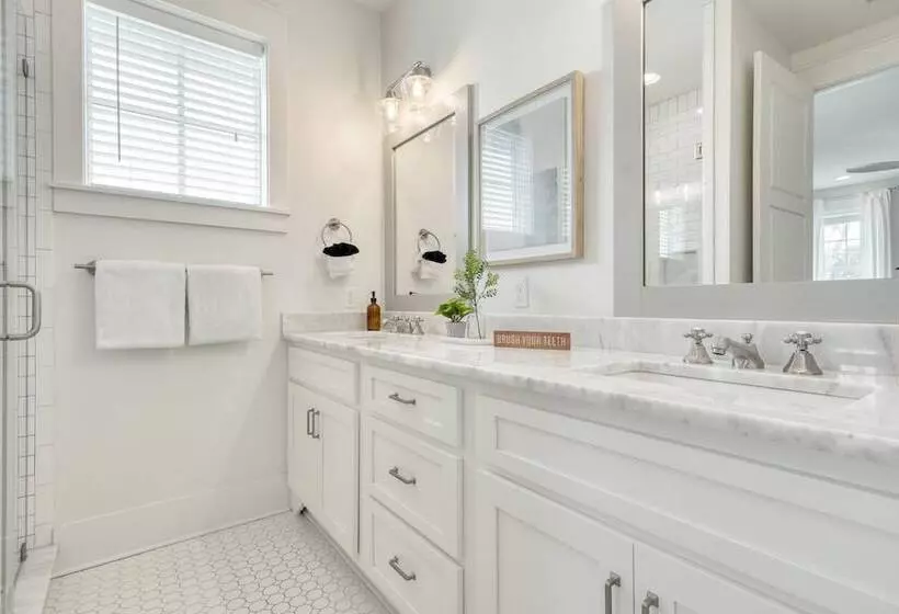 Hiker House By Avantstay Beachy 4br W Communal Pool Porch