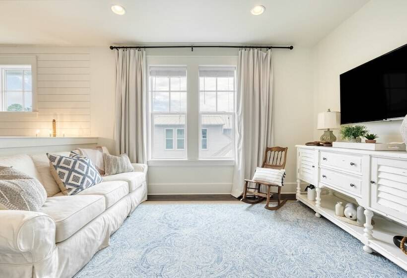 Hiker House By Avantstay Beachy 4br W Communal Pool Porch