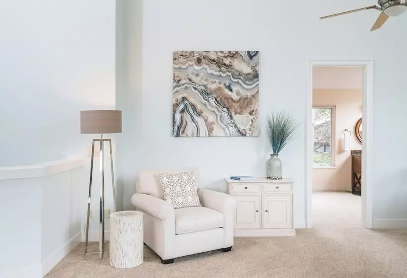 Hot Tub 1 Block To Beachtown Chefs Kitchen Villa Manzanita By Avantstay