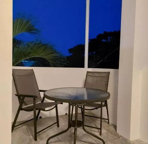 Hotelli Bonsai Jacuzzi Suites