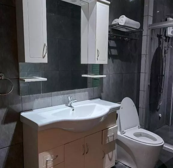 Hotelli Bonsai Jacuzzi Suites