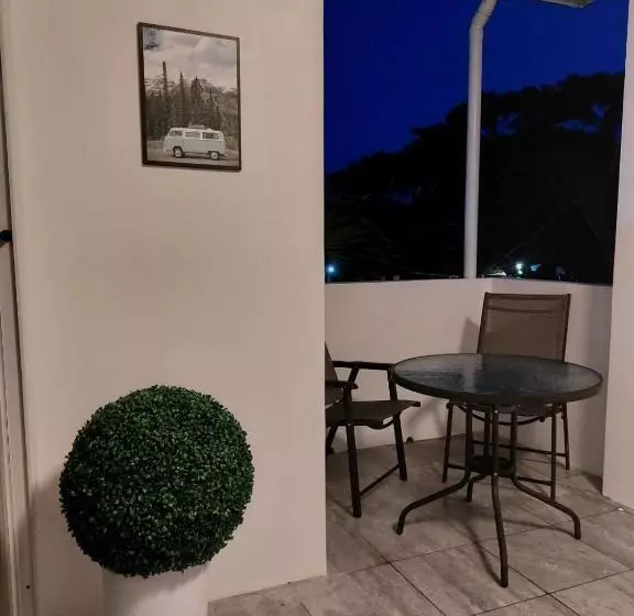 Hotelli Bonsai Jacuzzi Suites