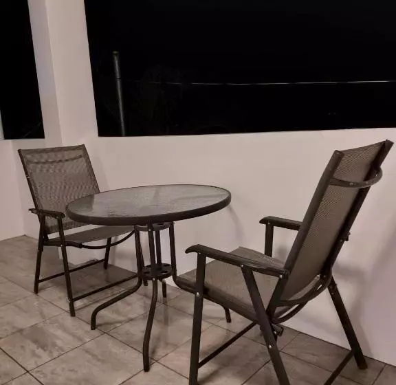 Hotelli Bonsai Jacuzzi Suites