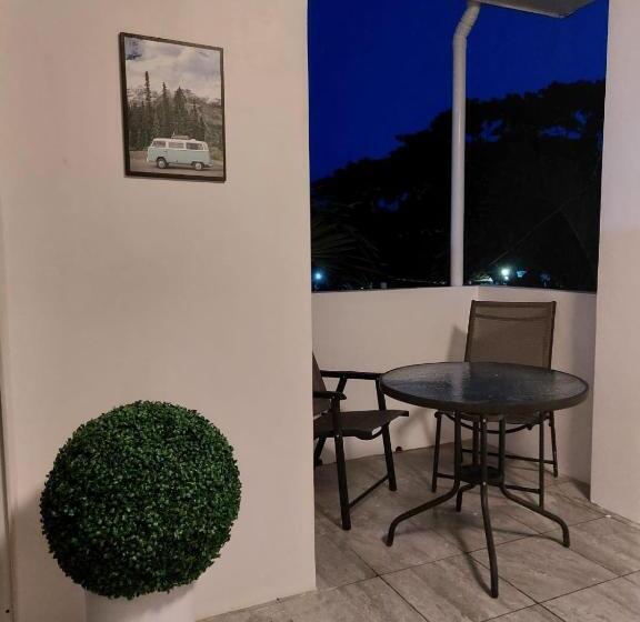 Hotel Bonsai Jacuzzi Suites