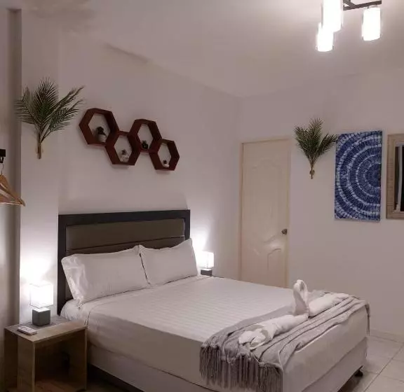 Hotelli Bonsai Jacuzzi Suites