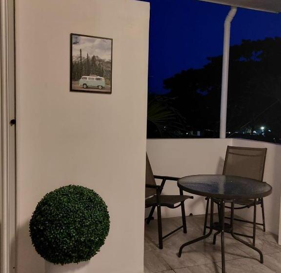 Hotel Bonsai Jacuzzi Suites