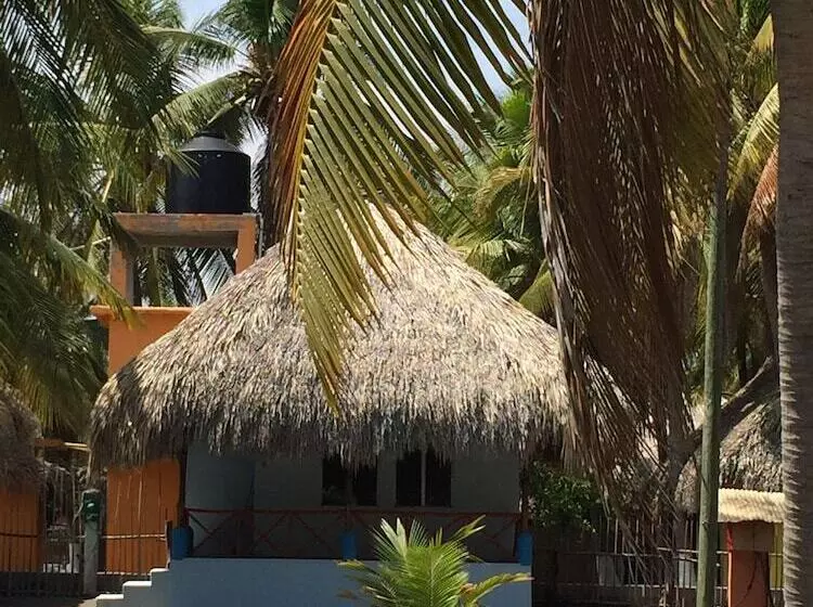 هتل Caleta Azul