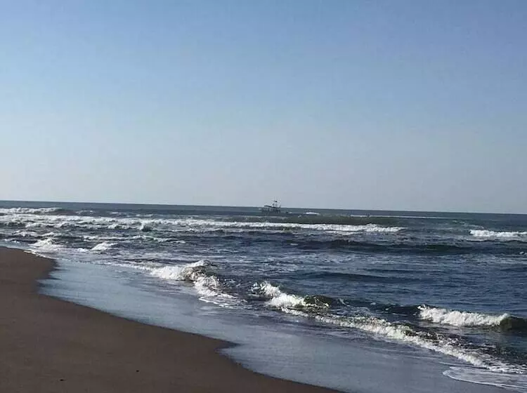 هتل Caleta Azul