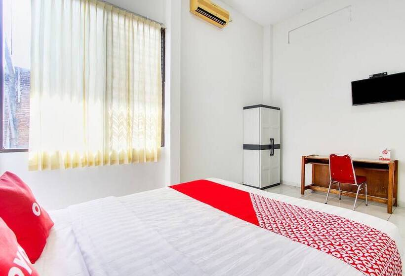 בית מלון כפרי Oyo 91473 Wisma Husada 1 Semarang