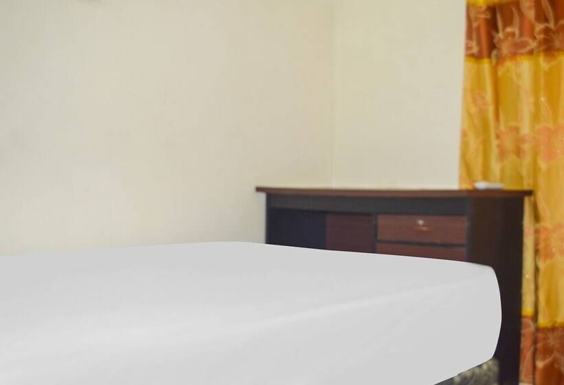 فندق Oyo 91491 Zalfa Guest House Syariah