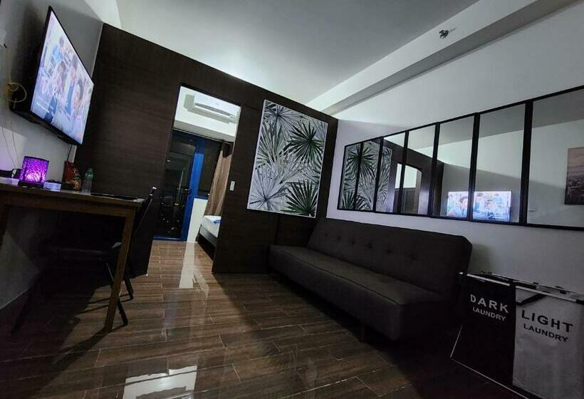 Heart Of Makati, Fully Furnished Condo, Cbd Central Location
